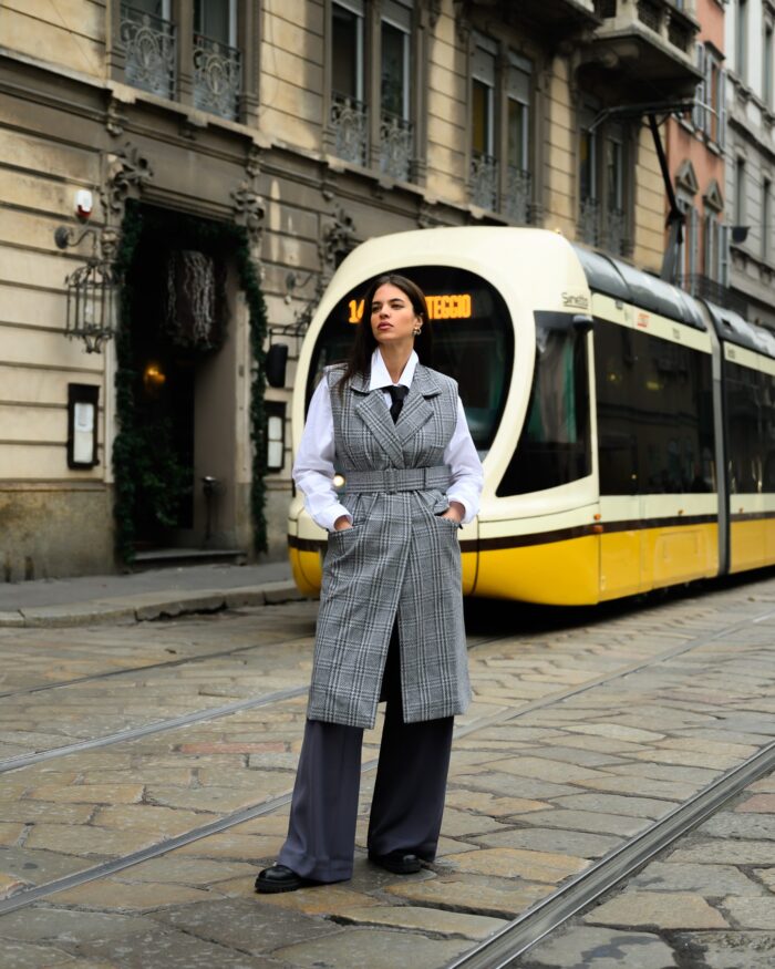 MIA LONG PLAID VEST - Image 2