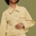 'SCARLET' ΚΟΝΤΟ JACKET ΜΕ ΤΣΕΠΕΣ (BUTTER YELLOW)