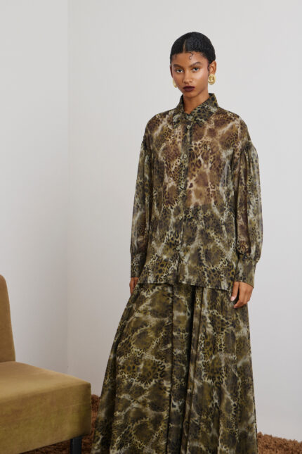 'EMILY' ANIMAL PRINT SHIRT (OLIVE)