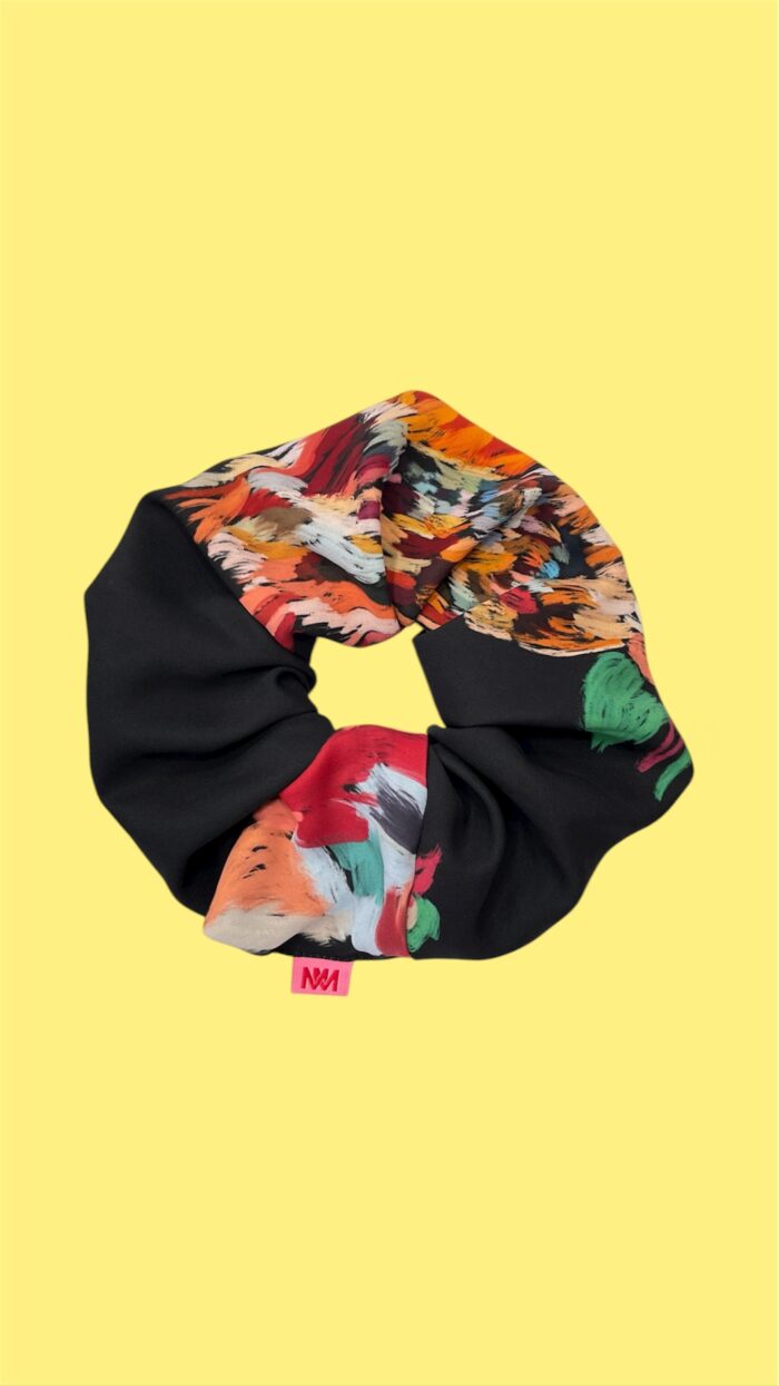 SCRUNCHIES ANIMAL PRINT (ROOSTERS) - Image 1