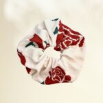 SCRUNCHIES (WHITE ROSES)