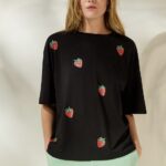 'VIOLET' ΦΡΑΟΥΛΕΣ T-SHIRT (BLACK)
