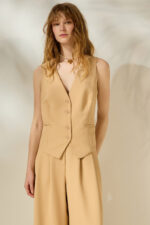 'ARETI' VEST (BEIGE)