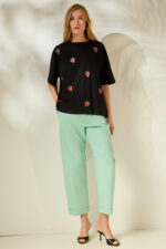 'VIOLET' STRAWBERRIES T-SHIRT (BLACK) - Image 2