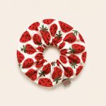 SCRUNCHIES (ECRU/STRAWBERRIES)