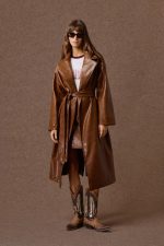 'NORMA' OVERSIZED ΜΑΚΡΥ ΠΑΛΤΟ ΜΕ ΚΡΟΚΟ ΥΦΗ (CARAMEL) - Image 4