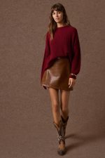 'KAIA' KNITTED BLOUSE (BURGUNDY) - Image 3