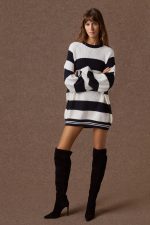 'AGNES' STRIPED KNITTED T-SHIRT (NAVY BLUE/VANILLA)