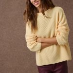 'KAIA' KNITTED T-SHIRT (PASTEL YELLOW)