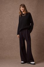 'KAIA' KNITTED T-SHIRT (BLACK)